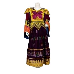 Robe afghane kuchi en soie vert foncé avec broderie colorée, robe ethnique traditionnelle pour femmes - Product Image 4