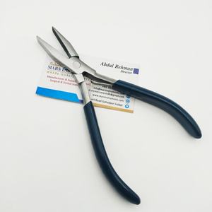 Alicates de extensión de cabello de metal y Acero inoxidable plano negro mate con dientes y agarre cómodo para uso comercial - Product Image 3