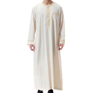 Thobe Moderno Blanco para Hombre con Detalles en Azul, Kandura Saudí, Jubba Islámica, Dishdasha con Cuello en V, Túnica Árabe para Oración de Verano - Product Image 6
