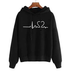 Sweat à capuche d'hiver personnalisable pour femmes, col à capuche en tissu respirant au design élégant pour la salle de sport, garde-robe d'hiver tendance - Product Image 1