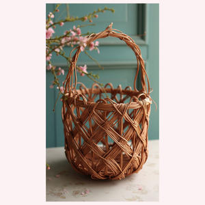 Vase décoratif Seagrass Serenity tissé à la main Boho Chic Accent fabriqué à partir de rotin pour des intérieurs paisibles - Product Image 1