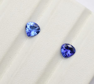หัวใจ Tanzanite สีฟ้าม่วงสดใสตัดมาอย่างยอดเยี่ยมจากธรรมชาติ {Flawless-VVS} อัญมณีทรงหลวมหัวใจเหลี่ยมเพชรพลอยธรรมชาติแทนซาเนีย - Product Image 2