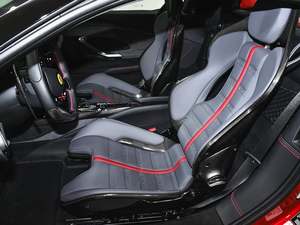 Increíble Ferrari 296 GTB RWD 2024 en perfectas condiciones con poco kilometraje en stock, ofrecido a una oferta fantástica que no querrás perderte - Product Image 5