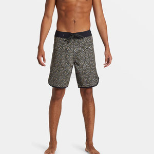 กางเกงขาสั้นเล่นบอร์ดสำหรับผู้ชายลายพิมพ์ดิจิทัล - Product Image 4