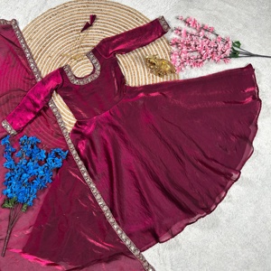 Vestido de diseñador con lentejuelas y bordados para niñas, fabricante y proveedor de moda femenina de Surat - Product Image 5