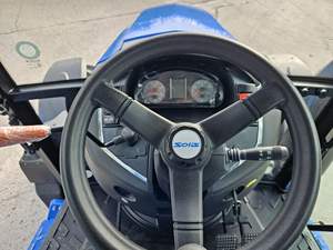 Nouveau SOLIS 90XL 4WD Cab Tracteur - Product Image 5