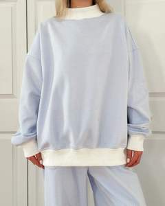 Sudadera de Mujer con Logotipo Personalizado, Cuello Alto, Peso Medio, Tejido Acanalado, 100% Algodón, Estilo Urbano, Forrada, Oversize, Relajada y Transpirable - Product Image 3