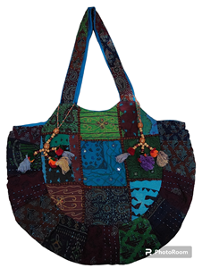 Sac fourre-tout promotionnel classique en patchwork recyclé noir, impression typographique personnalisée du logo, écologique, zéro déchet, réutilisable pour - Product Image 4