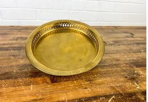 ถาดเสิร์ฟทองเหลืองตกแต่งดีไซน์เนอร์คุณภาพดีเยี่ยม สำหรับโรงแรมและบ้าน ถาดสำหรับงานอีเว้นท์และเทศกาล - Product Image 4