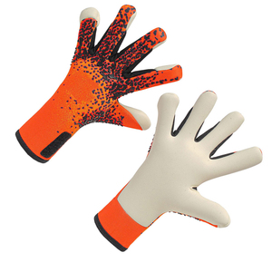 Produit en cuir PU antidérapant Logo entièrement personnalisé Gants de gardien de but de football au design unique PAR AMAZING INDUSTRIES - Product Image 6
