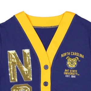 Cardigans en tricot de qualité supérieure à col en V, pour les sororités et les fraternités universitaires, avec décoration boutonnée, pour la saison de printemps - Product Image 2