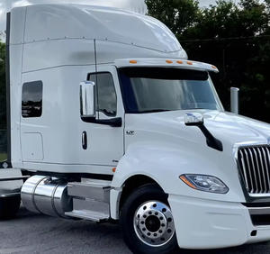 El mejor!! Camión Usado VERY CLAN Semi Sleeper 2020 2023 2021 INTERNATIONAL LT625 Camión Sleeper Convencional - Product Image 1