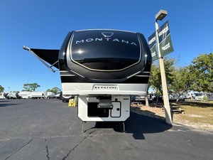 Vendeur Vérifié – Occasion, comme neuf : Modèle K-e-y-s-t-o-n-e Montana 3901RK 2026 à haute performance, disponible à la vente - Product Image 3