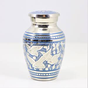 Vente en gros d'urne souvenir de style américain petit jeton pour le stockage des cendres pour la crémation de bébé ou d'animal de compagnie matériaux en métal solide par HHO - Product Image 5