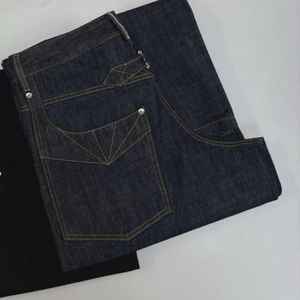 Vaqueros de mezclilla de algodón sin agua para hombre MS Handicraft, talla personalizada, cierre de botones, estilo moderno desgastado - Product Image 2