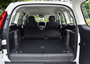 SUV 2024, conduite à droite, moteur turbo, intérieur clair, automatique, essence, voiture moyenne à grande, norme Euro VI R18 - Product Image 5