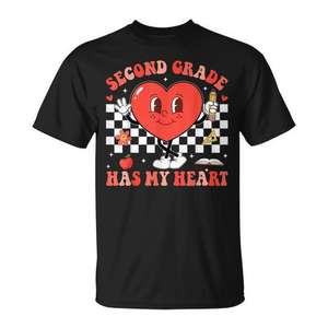 T-shirt pour professeur de la Saint-Valentin en coton taille moyenne personnalisé « Second Grade Has My Heart » - Product Image 1