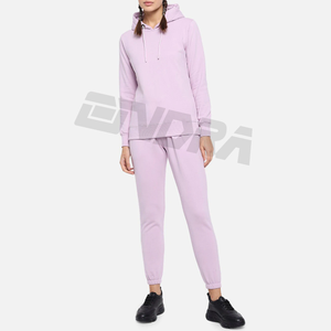 Chándal acampanado de terciopelo personalizado de alta calidad para mujer, conjunto de pantalones Jogger de gran tamaño, chándal liso, ropa de descanso de dos piezas - Product Image 1