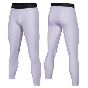 Vente en gros de shorts de sport pour hommes, personnalisés, noirs, imprimés par transfert thermique, respirants, à taille élastique, en polyester/spandex - Product Image 4