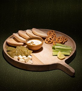 Plateaux en bois ronds de meilleure qualité avec poignée Plats de service pour la maison Vaisselle à bas prix - Product Image 5