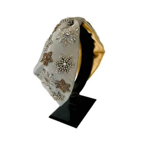 Diadema Moderna con Nudo de Estrella Hecho a Mano con Cuentas, Accesorio para el Cabello con Tela Bordada, Base Acolchada Suave Envuelta en Tela, Estilo Boutique - Product Image 1