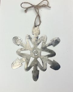 Ornement suspendu de Noël unique conçu pour un décor de vacances élégant et un arrangement d'arbre de Noël chic - Product Image 4