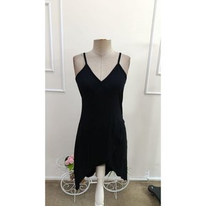 Robe midi élégante en viscose pour femme de Jane, avec détails croisés et col cache-cœur, parfaite pour les tenues décontractées d'été et la plage - Product Image 5