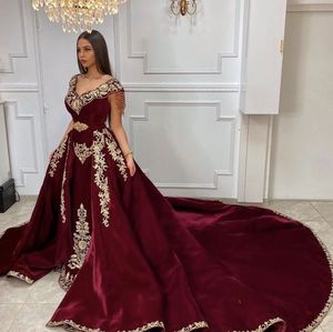 NOUVEAU-CAFTAN MARRON ÉBLOUISSANT AVEC ROBE LONGUE TRAIL AVEC PERLES DE VERRE EN CRISTAL DORÉ, PIERRE, TRAVAIL DABKA pour Mariage = 2025 - Product Image 1