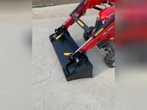 2023 MASSEY FERGUSON Tracteur compact GC1723E avec pompe et boîte de vitesses Nouveau modèle - Product Image 3