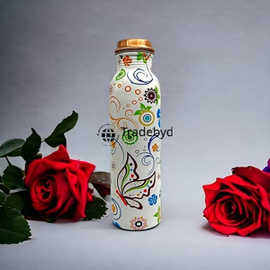 Botella de cobre puro para solución de hidratación de salud Ayurvédica de Tradebyd - Product Image 5