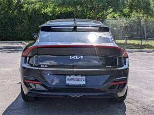 Venta al por Mayor de Autos Usados EV6 GT-Line 4 Puertas Sedán Automático Turbo con Asientos de Cuero, Rines R18, Tracción Delantera, Control de Crucero Adaptativo, Cámara Trasera, Luces LED, Volante a la Izquierda - Product Image 2