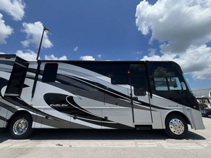 Vendedor Verificado de Autocaravana Usada E-n-t-e-g-r-a C-o-a-c-h E-m-b-l-e-m 36U 2020 Lista para Viajar - Product Image 2