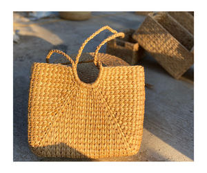 Bolso hecho a mano de jacinto de agua hecho a mano para mujer - Product Image 1