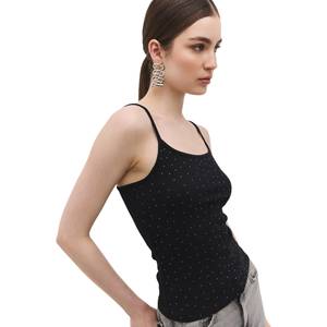 เสื้อกีฬาลำลองสไตล์สปอร์ต ผลิตจากผ้าแคนวาสที่ทนทาน - Product Image 1