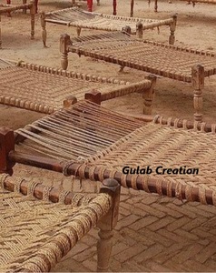 Lit à pieds rectangulaires en bois avec corde de jute pure tissée à la main | Lit de repos Charpai rustique traditionnel pour la maison, le patio et l'extérieur - Product Image 4