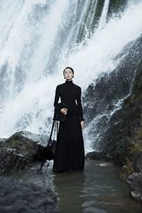 Precio de fábrica Vestidos largos Mujeres Cuello alto Meryl Kint Vestido Tela ecológica Ropa de mujer Whiteant Fabricante de Vietnam - Product Image 2