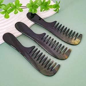 Peigne de luxe en corne pour le soin des cheveux et de la barbe - Product Image 2