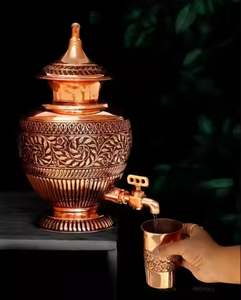 Botella de Agua Ecológica de Cobre Estilo Vintage con Tapa y Acabado Natural para Regalos y Uso Diario - Product Image 2