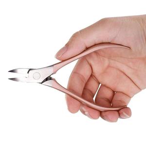 Vente en gros de pinces à cuticules droites en acier inoxydable, pinces à cuticules professionnelles en acier inoxydable, Pakistan - Product Image 3