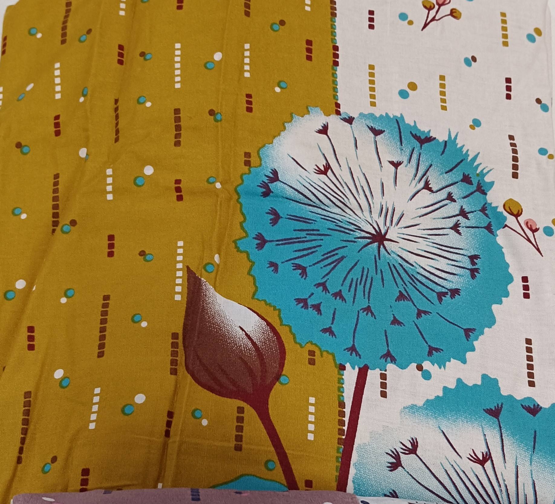 โกลเด้น