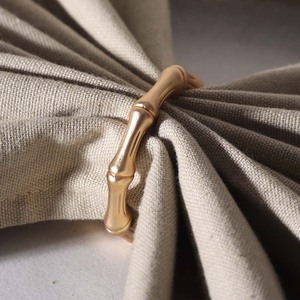 Servicio de Cena, Centro de Mesa Chapado en Oro, Porta Servilletas de Lujo, Nuevo y Moderno, Anillo de Servilleta de Metal Personalizado para Bodas - Product Image 1