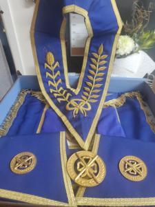 ผ้ากันเปื้อนและคอเสื้อลายขนแกะใหม่ - Product Image 5