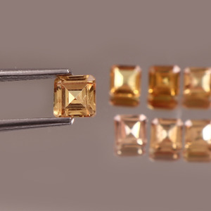 Saphir orange de laboratoire 3 mm, taille Asscher, facetté, calibré, pierre précieuse certifiée pour la fabrication de bijoux, vente en gros - Product Image 2