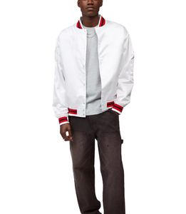 Chaqueta Bomber de Invierno para Hombre de Alta Calidad, Estilo Universitario, con Logotipo Personalizado Bordado e Impreso, de Satén y Lona, Transpirable - Product Image 1