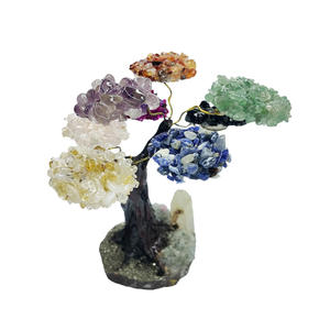 Sculpture d'arbre en quartz rose de qualité supérieure - Pierre brute durable de forme irrégulière avec tronc réaliste - Décoration artisanale péruvienne pour la maison - Product Image 1