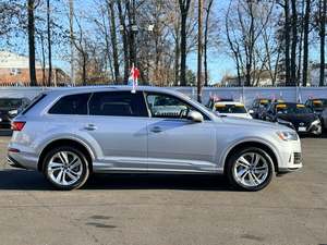 Audi Q7 Quattro Premium Plus 55 TFSI 2022, un SUV Impresionante - Product Image 6