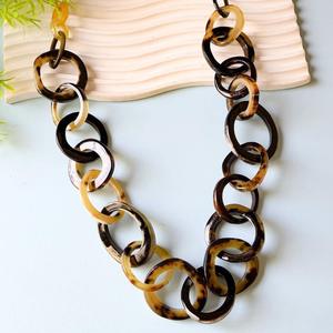 Collar de Lujo Hecho a Mano con Cuerno de Búfalo, Joyería Natural y Sostenible para Mujer, Alta Calidad - Product Image 2