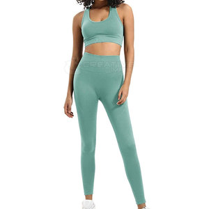 Conjunto de Yoga de 2 piezas personalizado para mujer conjunto de yoga sin costuras y transpirable a la venta en Pakistán - Product Image 1