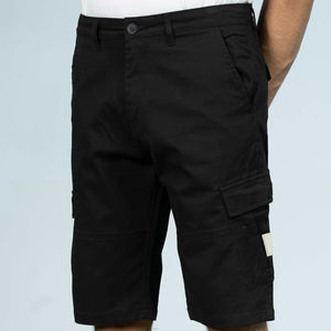 Pantalones cortos cargo informales para hombre de algodón 100% al por mayor, color negro de corte regular con patrón sólido y cierre de cordón bordado 3D - Product Image 1