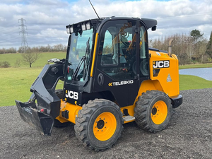 ซื้อรถตักล้อยางขนาดเล็ก JCB 3TS-8W ราคาโรงงาน รถตักดินหลังขุด เครื่องยนต์ดีเซล ปั๊มแรงดันสูง แรงยกสูง แบบตีนตะขาบ - Product Image 4